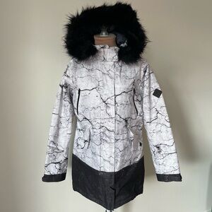 Burton Ceramic White Black Splatter Paint Snowboard Ski Winter Barge Jacket NWT